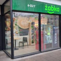 Sprzedam wynajęty lokal z Żabką w Warszawie