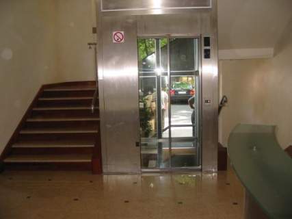 Nieruchomość komercyjna do wynajęcia, 220 m2, Warszawa