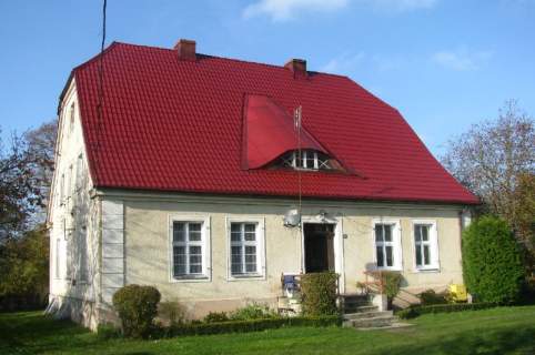 ŁOBEZ okolica - połowa domu z działką na sprzedaż