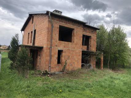 Działka 10 arów, dom w stanie surowym otwartym, Libusza