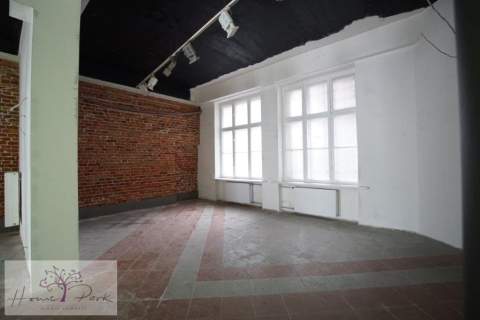 Lokal z witryną ul.Piotrkowska -Deptak