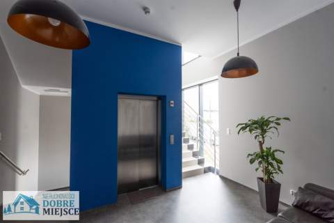 Klimatyzacja,parking,światłowód, 24h/dobę - 36m2