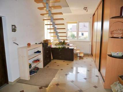 Dom do wynajęcia, 400 m2, Źródła