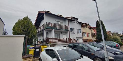 Dom inwestycyjny na sprzedaż - 8 mieszkań 