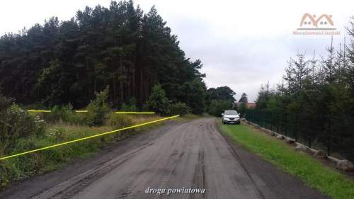 piękna działka z dwóch stron otoczona lasem 