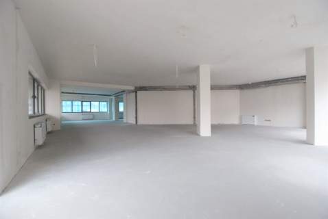 Lokal 240 m2 w centrum