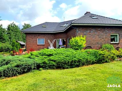 Rezydencja Niemcz 277/13040m2 stawy stajnia MPZP