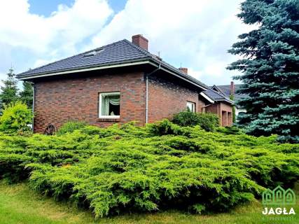 Rezydencja Niemcz 277/13040m2 stawy stajnia MPZP