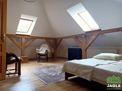 Rezydencja Niemcz 277/13040m2 stawy stajnia MPZP