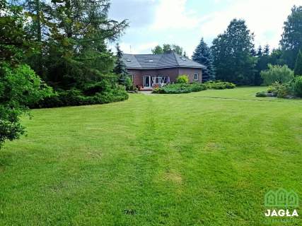 Rezydencja Niemcz 277/13040m2 stawy stajnia MPZP