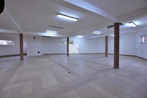 Czernichów Obiekt komercyjny murowany 540 m2