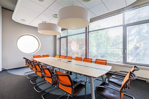 Nieruchomość komercyjna do wynajęcia, 350 m2, Warszawa
