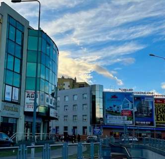 Lokal z potencjałem do wynajęcia w Centrum Kielc.