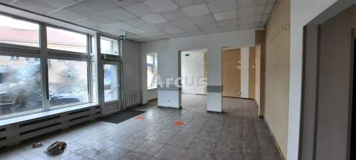 lokal 95m2 z 3 witrynami