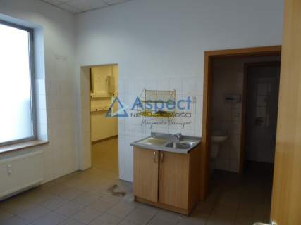 Lokal w ruchliwym miejscu, 174 m2, Pomorzany