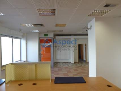 Lokal w ruchliwym miejscu, 174 m2, Pomorzany