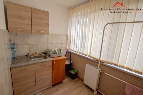 Lokale - 2 pokoje z własną łazienką, Mokre, 30m2.