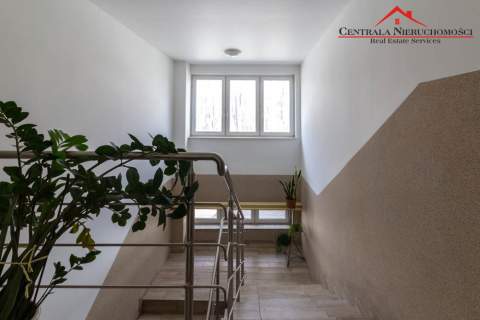 Lokale - 2 pokoje z własną łazienką, Mokre, 30m2.
