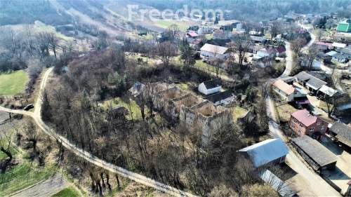 Zabytkowy spichlerz