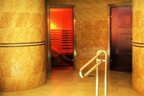 Funkcjonujący hotel w pięknym otoczeniu
