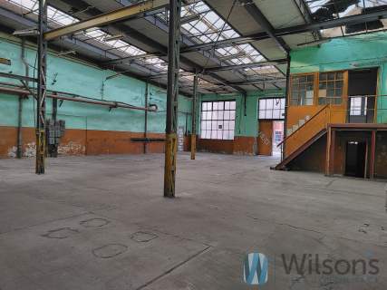 Hala produkcyjno-magazynowa w centrum