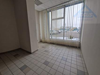 Lokal biurowo- usługowy 280 m2 w Regułach