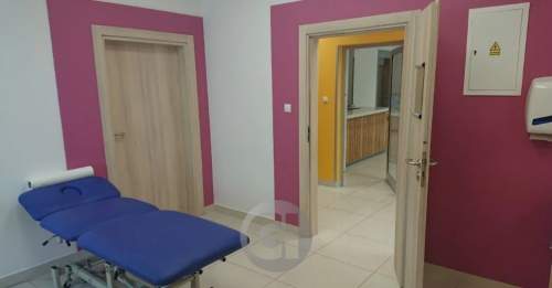 Lokal w atrakcyjnym centrum lekarskim -os. Górczyn