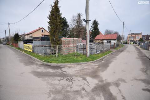 Działka budowlano usługowa w Markuszowie