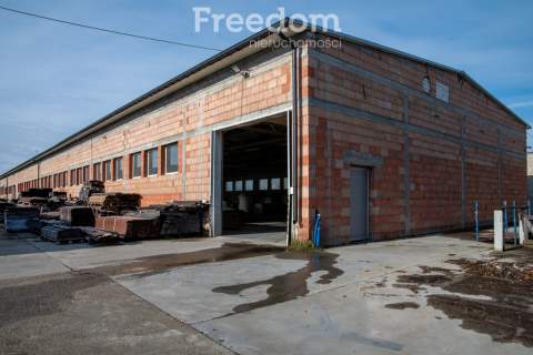 Obiekt magazynowo-produkcyjno-biurowy-2521m2-Radom