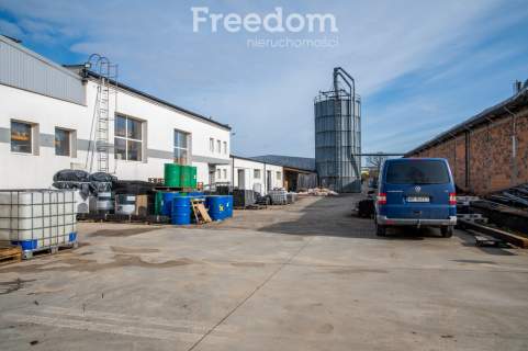 Obiekt magazynowo-produkcyjno-biurowy-2521m2-Radom