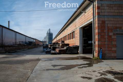 Obiekt magazynowo-produkcyjno-biurowy-2521m2-Radom