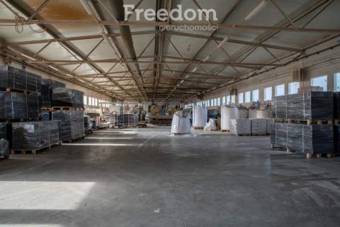 Obiekt magazynowo-produkcyjno-biurowy-2521m2-Radom