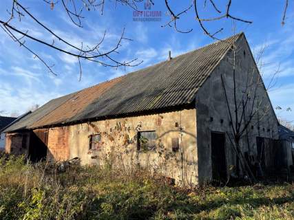 Działka budowlana z garażem i stodołą