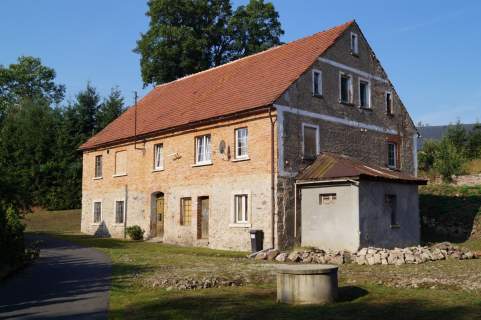 Dom-Młyn
