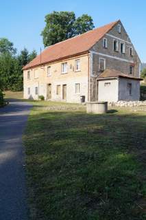 Dom-Młyn