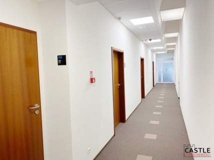 Duża przestrzeń biurowa