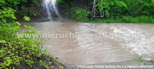 DUŻA, PŁASKA DZIAŁKA ZE STARYM DOMEM NAD RZEKĄ