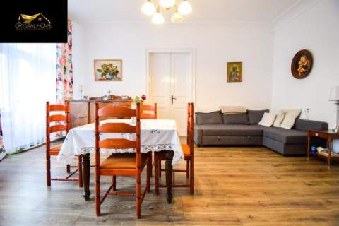 136m2, 4 pokoje, I piętro, 2 balkony