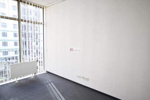 Stegny powierzchnia biurowa 232m2 w apartamentowcu