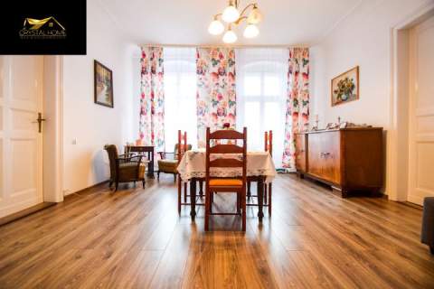 136m2, 4 pokoje, I piętro, 2 balkony