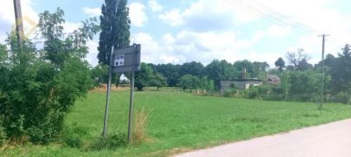 Grunt Stary Dębsk przy trasie 92