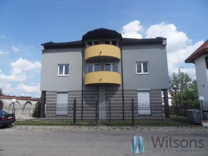 Lokal handlowo-usługowy.