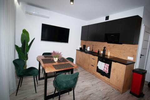 Apartament, pow. 62m2, 3 pokoje, ogródek, parking.