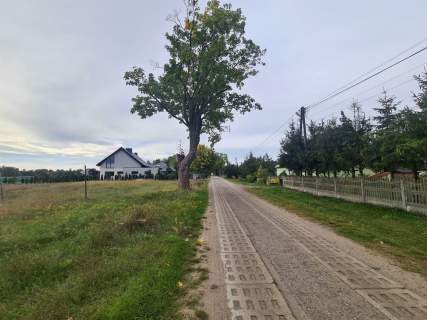 Działka na sprzedaż