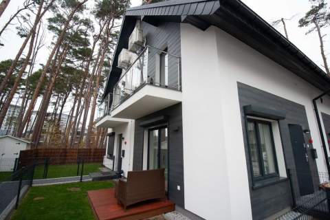 Apartament, pow. 62m2, 3 pokoje, ogródek, parking.