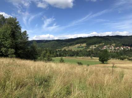 Widokowa działka rolna obok terenów budowlanych