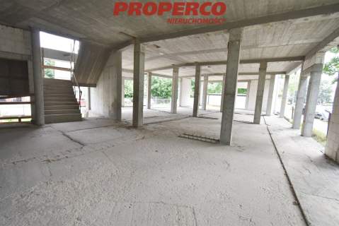 Budynek 16 pok, 916 m2, Kielce, Czarnów