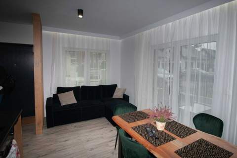 Apartament, pow. 62m2, 3 pokoje, ogródek, parking.