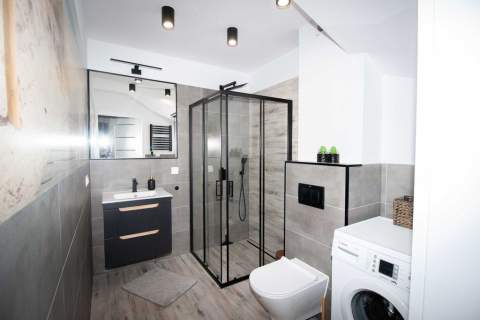 Apartament, pow. 62m2, 3 pokoje, ogródek, parking.