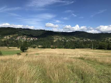 Widokowa działka rolna obok terenów budowlanych
